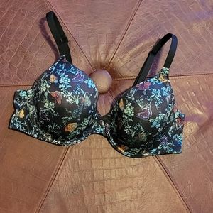 Victoria's Secret: Body by Victoria Lined Perfect Coverage bra